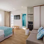 מלון Occidental Playa טורמולינוס
